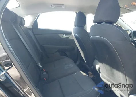 2021 Kia Forte Lxs z USA, uszkodzony, nr VIN 3KPF24AD1ME382744